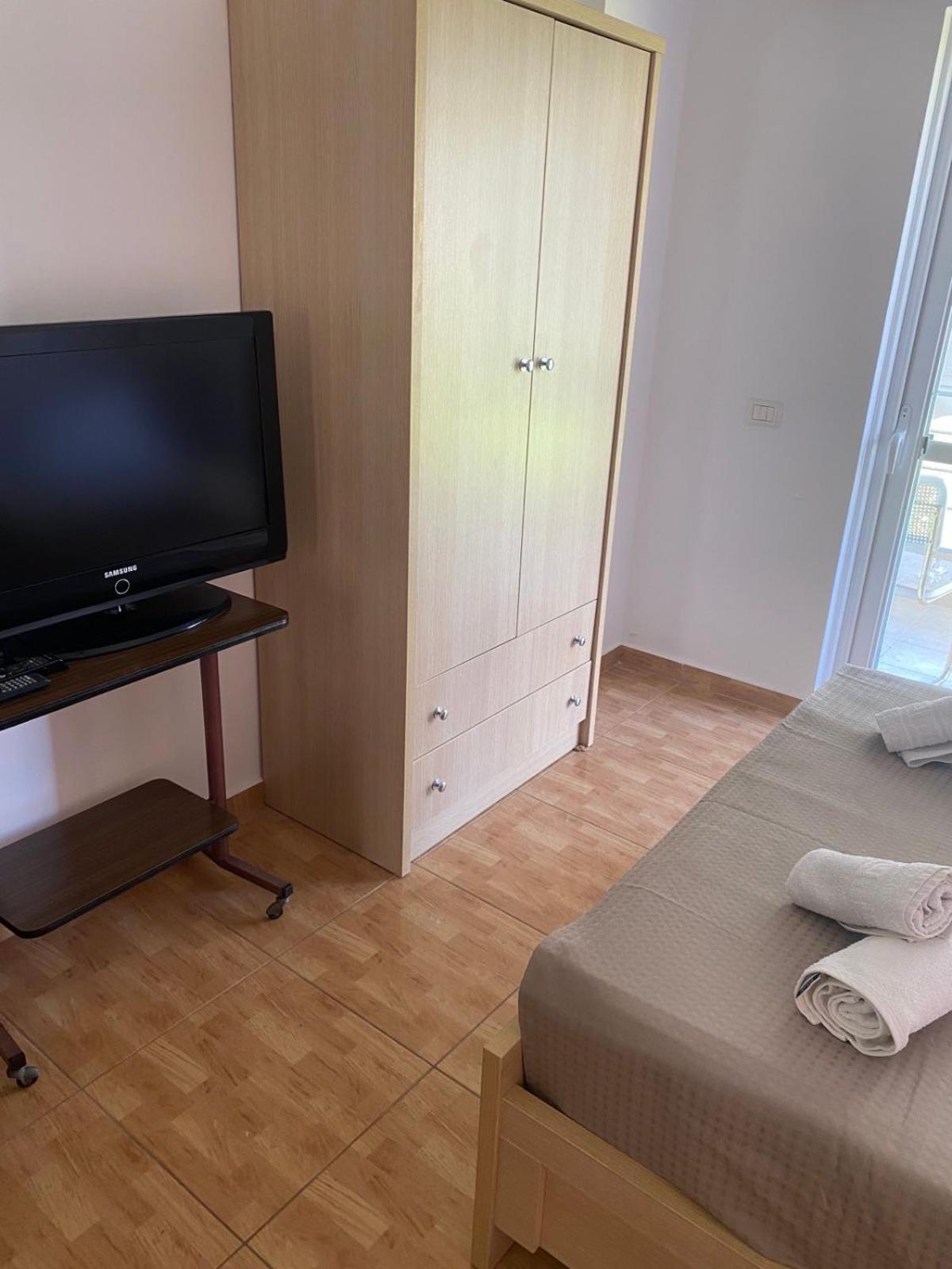 Ilias Family Rooms 히마레 외부 사진